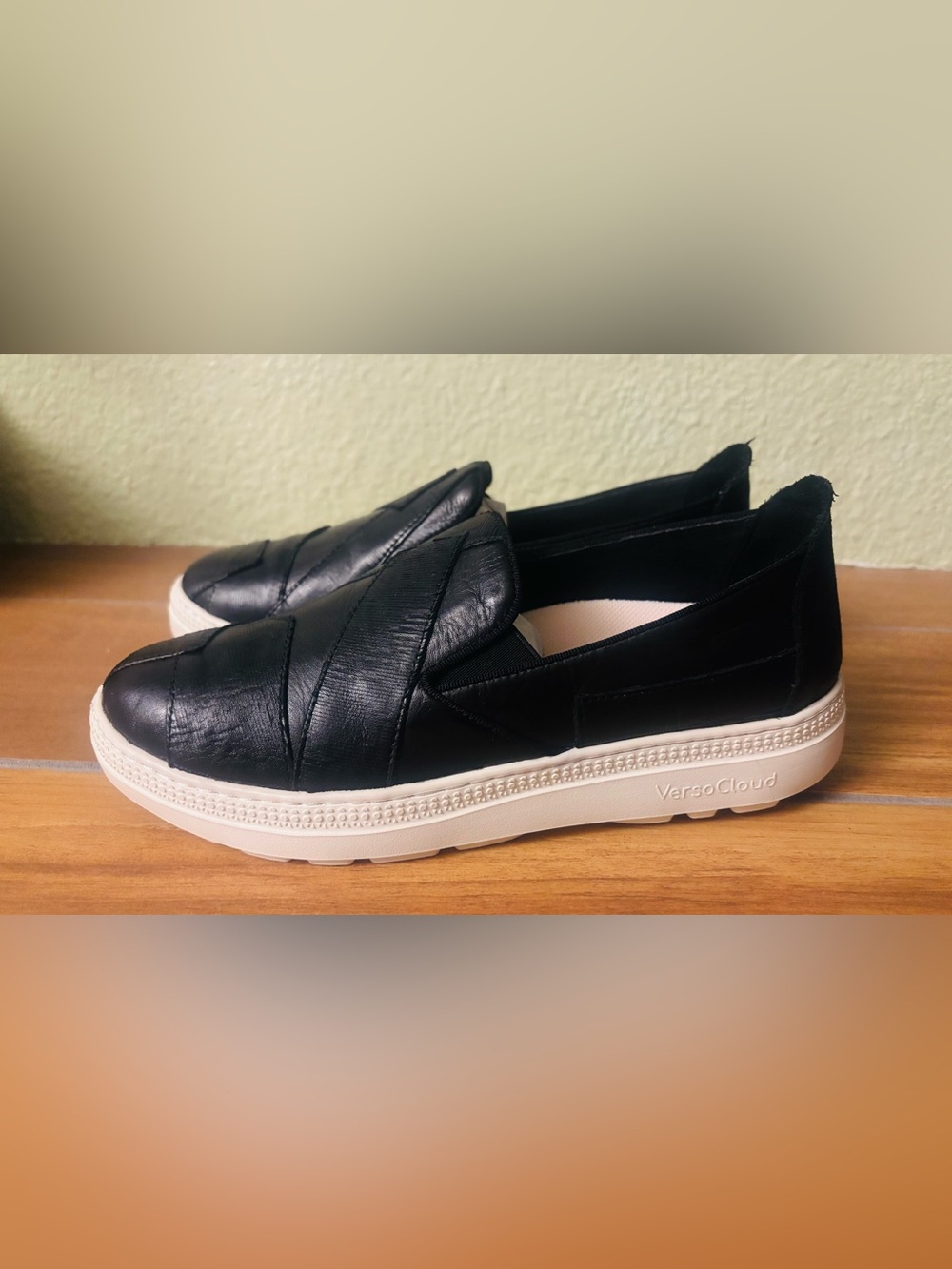 NWOB Gravity Defyer Women's G-Defy Orpha Casual Flats in Black: Size: 8.5
